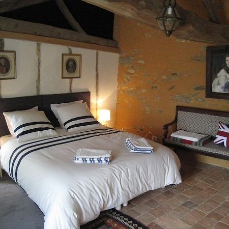 Le Logis Des Tourelles Bed & Breakfast Beaupreau Room photo