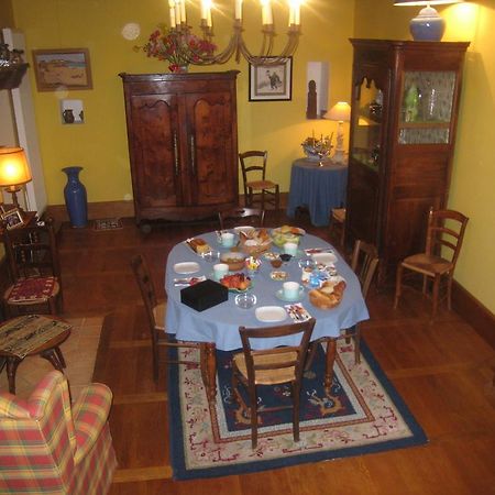 Le Logis Des Tourelles Bed & Breakfast Beaupreau Exterior photo