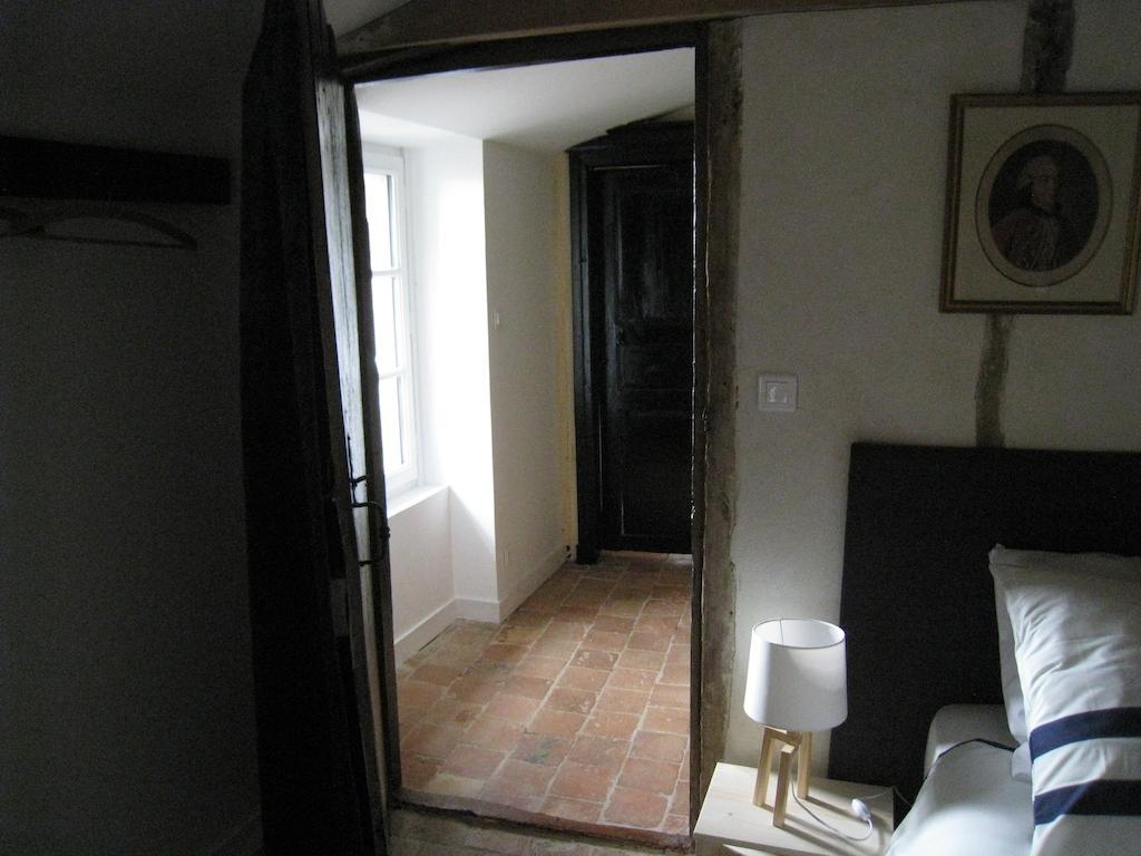Le Logis Des Tourelles Bed & Breakfast Beaupreau Exterior photo
